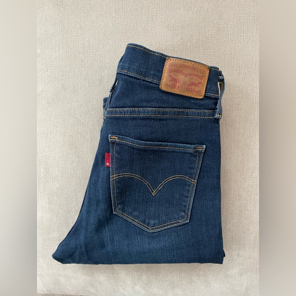 Levi’s 311 Shaping Skinny